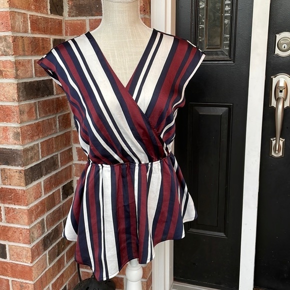 Express Asymmetrical Top - Picture 1 of 8